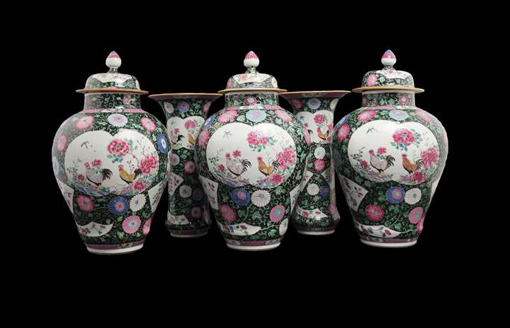 Chinese export porcelain rooster garniture
